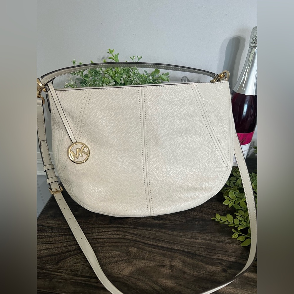 Michael Kors White Crossbody Bag with Silver Hardware Like New